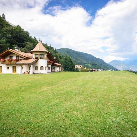 Agritur Cornasest Bed & Breakfast Breguzzo Ngoại thất bức ảnh