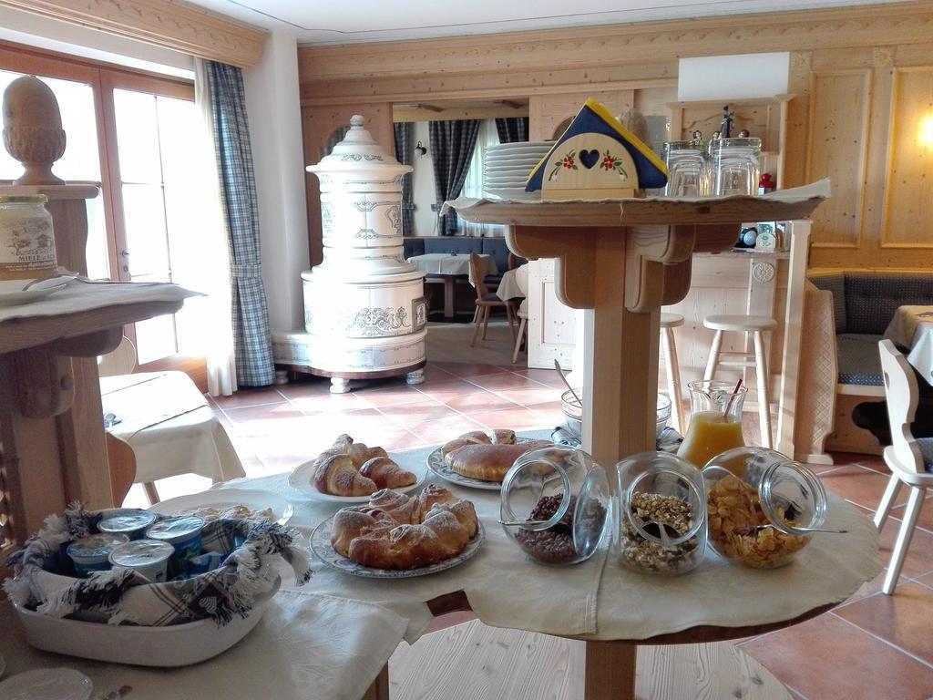 Agritur Cornasest Bed & Breakfast Breguzzo Ngoại thất bức ảnh