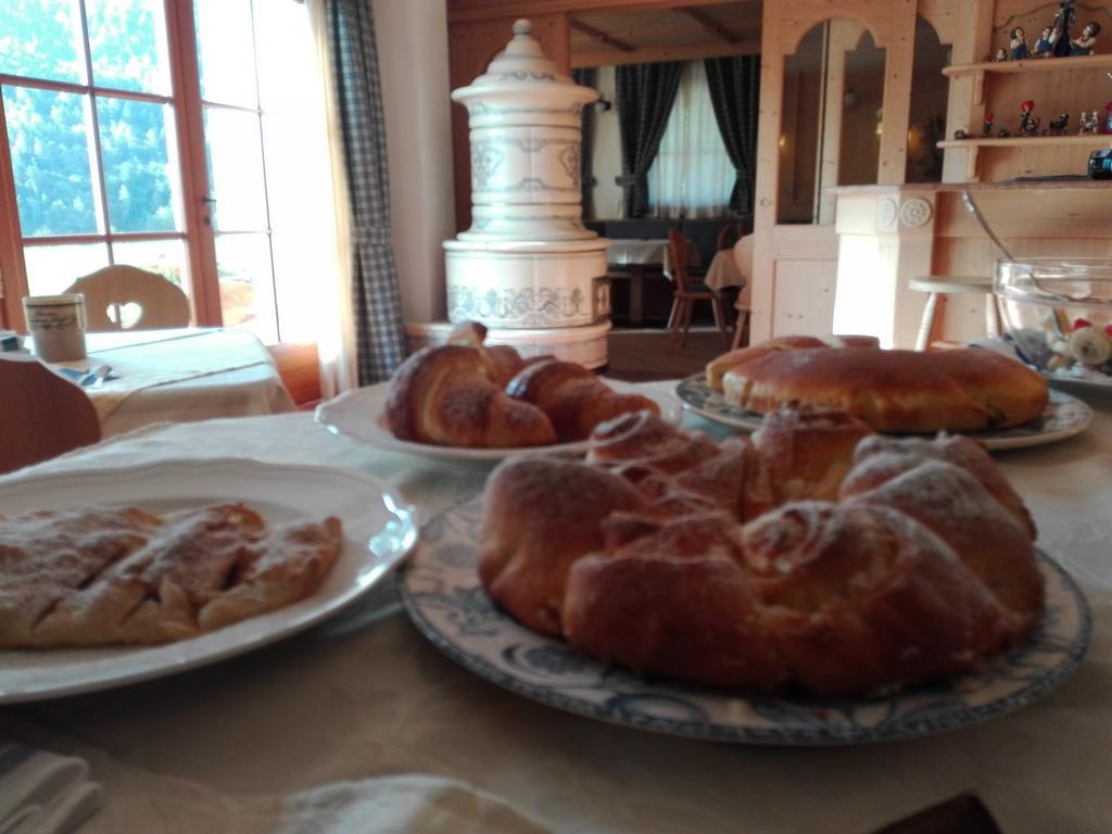 Agritur Cornasest Bed & Breakfast Breguzzo Ngoại thất bức ảnh